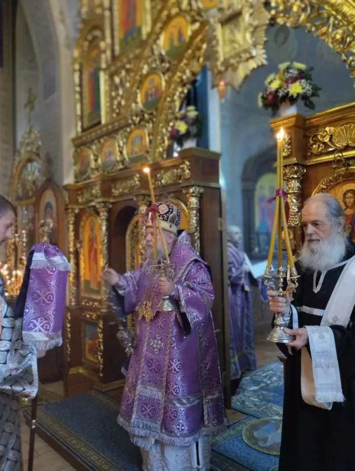 Архиерейское богослужение в храме Архистратига Божия Михаила  в Ореанде