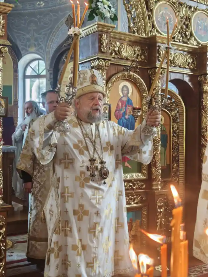 Преосвященный епископ Ялтинский Нестор возглавил Божественную литургию в праздник Преображения Господня